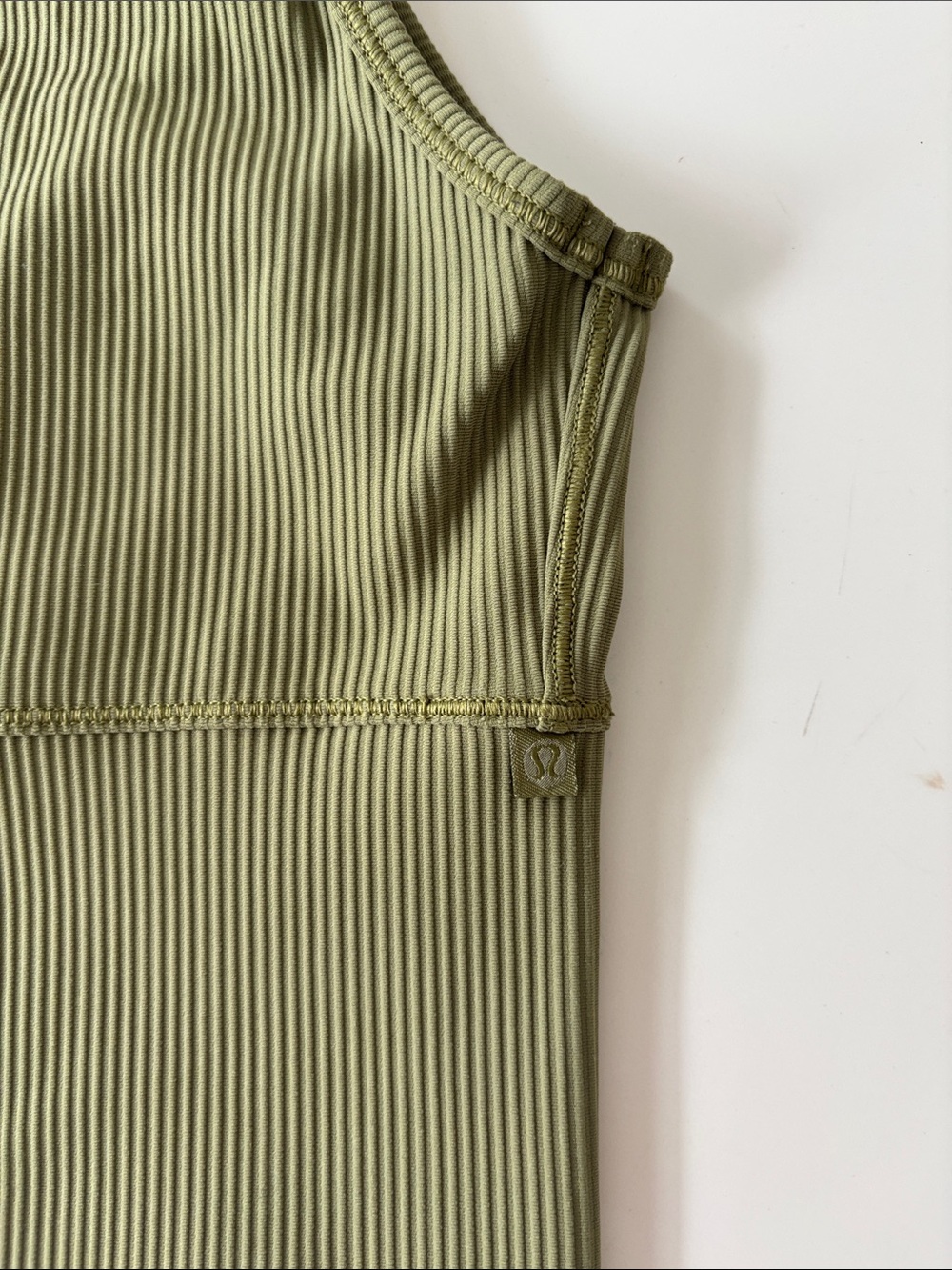 lululemon athletica Olive Green Ribbed Crop Tank - Picture 3 of 3